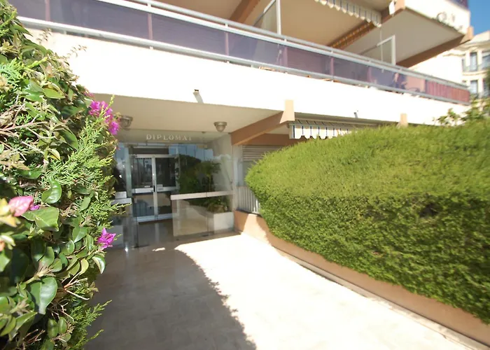 Renove Face Avec Terrasse A - Fr-1-196-167 *