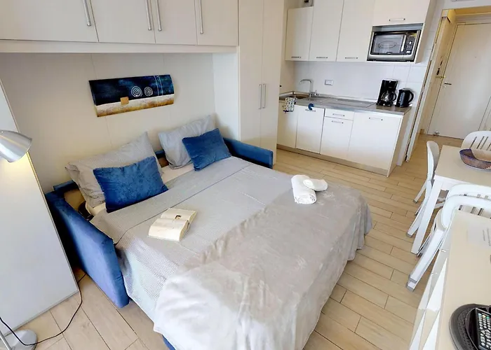 Renove Face Avec Terrasse A - Fr-1-196-167 Apartmán *