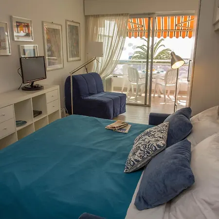 Rénové Face Avec Terrasse, Clim, Wifi Et Proche Commodités à - Fr-1-196-167 * Menton